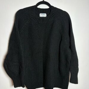 Old Navy Crewneck Sweater in Black
